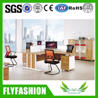 Meubles de bureau modernes d'usine, bureau de direction, table de travail et chaise assorties, poste de travail pour le personnel, bureau pour 4 personnes