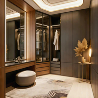 Système de dressing sur mesure avec porte en verre et éclairage LED, armoire modulaire de luxe pour chambre principale