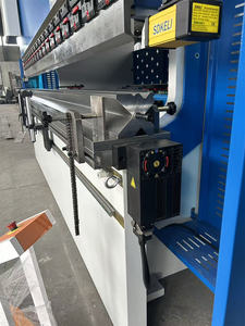 CNC Hydraulische Abkantpresse WE67K 6+1 Achsen 350T 400T Vollautomatisch mit Motor und Pumpe für Edelstahl-/Aluminiumplattenbiegung - Product Image 5