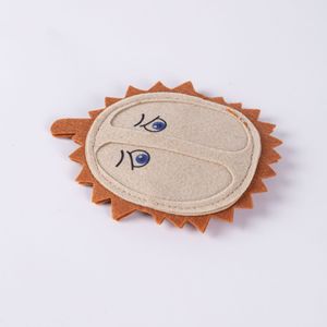 Nuevo juguete de fieltro para gatos que incluye una fruta de gusano, un divertido juguete para autoentretenimiento, una campana pequeña que emite sonido y un juguete masticable. - Product Image 1