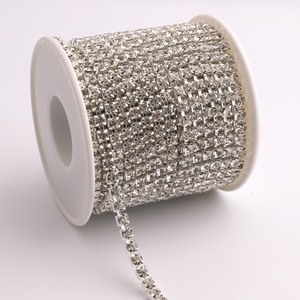 Qiyi Nhà Máy Bán Buôn Thủy Tinh Pha Lê Thạch Chuỗi 10 Sân/Cuộn Cắt Tỉa Cup <span class=keywords><strong>Rhinestone</strong></span> Chuỗi Cho Giày Khởi Động Trang Trí - Product Image 4