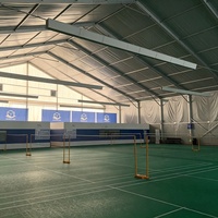 Court de padel à structure libre en aluminium avec auvent en PVC imperméable pour terrain de padel extérieur