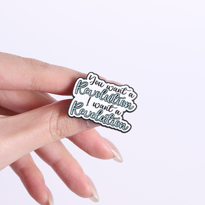 Broches de esmalte con logo de estrella de Band Aid, cita retro de teatro musical 'I Will Never Be Satisfied', insignia de solapa, venta al por mayor - Product Image 4
