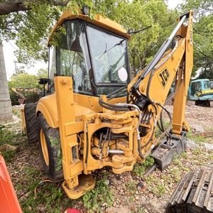 Cargadora de Ruedas JCB 4CX Usada de Alto Nivel con Motor, Caja de Cambios y Bomba en Excelente Estado de Funcionamiento, Carga Nominal de 7 Toneladas, en Venta - Product Image 2