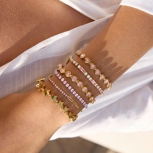 Bracelet en acier inoxydable en forme de cœur avec zircon, style européen et américain, pour femme, bijoux de luxe haut de gamme ; Acier inoxydable - Product Image 3