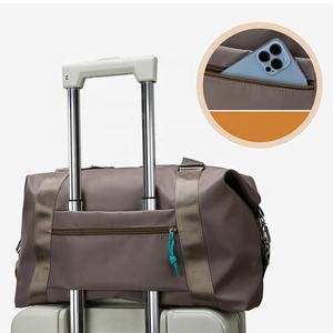 Amazons – sac de voyage sec et humide, sacs de sport de haute qualité pour femmes avec cordon vert menthe - Product Image 3