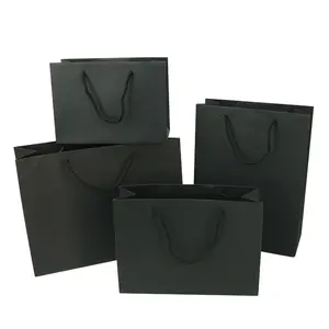 Lüks siyah ayakkabı giysi ambalajlama için kağıt torbalar baskılı özel Logo alışveriş hediye takı şarap kese kağıdı