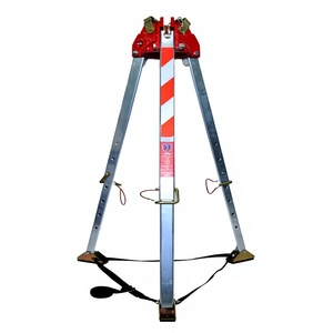 Trépied de sécurité en alliage d'aluminium industriel avec hauteur réglable pour une sécurité accrue sur le lieu de travail - Product Image 3