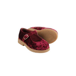 Vente de gros Chaussures pour enfants habillées plates classiques en velours écologiques pour filles pour la fête ou le printemps - Product Image 5