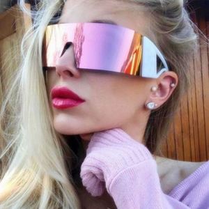 แว่นกันแดดแฟชั่นทรงโค้งใหญ่รุ่นใหม่ล่าสุดปี 2021 ป้องกันรังสียูวี 400 สำหรับผู้หญิง เลนส์ชิ้นเดียวไร้กรอบ - Product Image 1