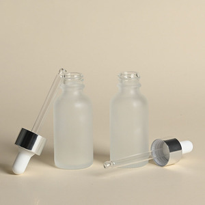 Oferta Especial: Botella de Vidrio Boston de 30ml, 60ml, 120ml con Gotero, Transparente, Esmerilada, con Tapa Plateada para Tratamiento Localizado - Product Image 4