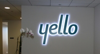 Enseigne lumineuse LED néon en acrylique avec lettres 3D métalliques rétroéclairées pour entreprises, magasins, utilisation extérieure, voitures, cafés, commerces mobiles et entreprises