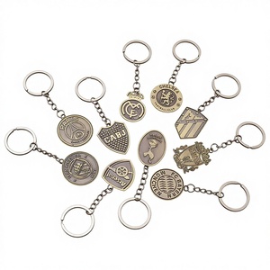 Porte-clés en alliage <span class=keywords><strong>de</strong></span> zinc avec emblème d'équipe <span class=keywords><strong>de</strong></span> football pour Barcelone et Chelsea, pendentif publicitaire, cadeaux pour employés <span class=keywords><strong>de</strong></span> conférence - Product Image 1