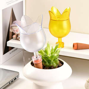 Gran oferta <span class=keywords><strong>de</strong></span> rociador <span class=keywords><strong>de</strong></span> agua <span class=keywords><strong>de</strong></span> plástico, riego automático, maceta para interiores, picos <span class=keywords><strong>de</strong></span> riego automático, rociador en forma <span class=keywords><strong>de</strong></span> tulipán con punta <span class=keywords><strong>de</strong></span> arcilla - Product Image 1