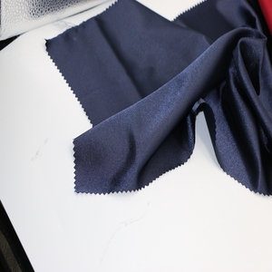 Satén satinado suave y fino para dormir, 100% poliéster brillante - Product Image 4