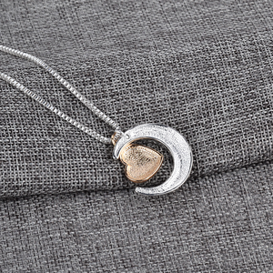 Collana con Ciondolo a Cuore Dorato 'Ti Amo Mamma fino alla Luna' con Luna Crescente in Argento e Motivo a Lettere con Perle, Regalo per la Festa della Mamma - Product Image 4