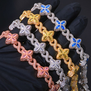 Pulsera <span class=keywords><strong>de</strong></span> Alta Gama Unisex con Diseño <span class=keywords><strong>de</strong></span> Trébol <span class=keywords><strong>de</strong></span> Cuatro <span class=keywords><strong>Hojas</strong></span> y Cadena <span class=keywords><strong>de</strong></span> Eslabones Cubanos con Patrón <span class=keywords><strong>de</strong></span> Planta <span class=keywords><strong>de</strong></span> Hierro, Estilo Hip Hop Europeo Americano Transfronterizo - Product Image 4
