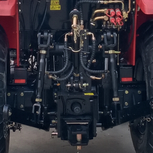 Tracteur CE Frame Cabin Heat AC 80HP avec accumulateur de frein et transmission 8+2 - Product Image 5