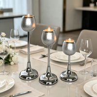 Hurricane Kerzenhalter, Eleganter Hoher Stabkerzenständer, Optional Säulenkerze, Maßgefertigte Größe & Oberfläche für Hochzeitstisch Heim-Deko