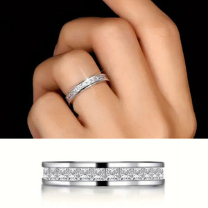 Anello con Diamante Taglio Principessa Colore Bianco Naturale G Unisex Stile Classico per Matrimonio - Product Image 2