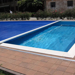 Couverture de <span class=keywords><strong>piscine</strong></span> thermique automatique solaire <span class=keywords><strong>à</strong></span> bulles de haute qualité en vente chaude, couverture de chauffage de <span class=keywords><strong>piscine</strong></span> liquide en tissu - Product Image 3