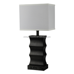 Lámpara de Noche Moderna de Metal y Vidrio para Hoteles, Lámpara de Escritorio de Níquel Cepillado con Pantalla de Tela Blanca y Cuerpo de Hierro - Product Image 5