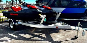 <span class=keywords><strong>Remorque</strong></span> compacte <span class=keywords><strong>pour</strong></span> deux <span class=keywords><strong>jet</strong></span>-skis de 4,2 m, design exclusif sélectionné, avec support de roues inférieur - Product Image 2