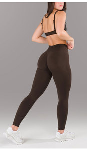 مجموعات ملابس رياضية شعبية للنساء، طقم يوجا بدون خياطة، طقم ليجنز برفع المؤخرة، بدلة تمرين للصالة الرياضية مع توب قصير بحمالة رقبة - Product Image 4