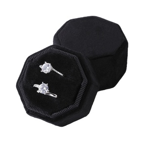 Boîte à bagues en velours de haute qualité Taimy, 2 emplacements, hexagonale, verte, pour fiançailles, vente en gros, mini boîte à bijoux, fermeture à boucle - Product Image 3