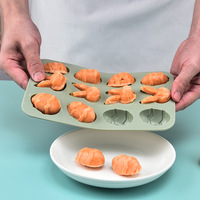 Nouveaux moules de cuisson personnalisés de lapin d'oeuf de Pâques de qualité alimentaire moule à gâteau décoration de gâteau outils moules de cuisson en silicone pour Pâques