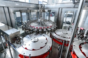 Hoàn toàn tự động lấp lánh nước có ga đồ uống điền Máy hoàn chỉnh có ga mềm uống điền dây chuyền sản xuất - Product Image 5