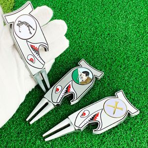 Outil de réparation de divots de golf en alliage de zinc multifonctionnel avec clip de fixation, marqueur et ensemble d'étiquettes de balle pour golfeurs - Product Image 4