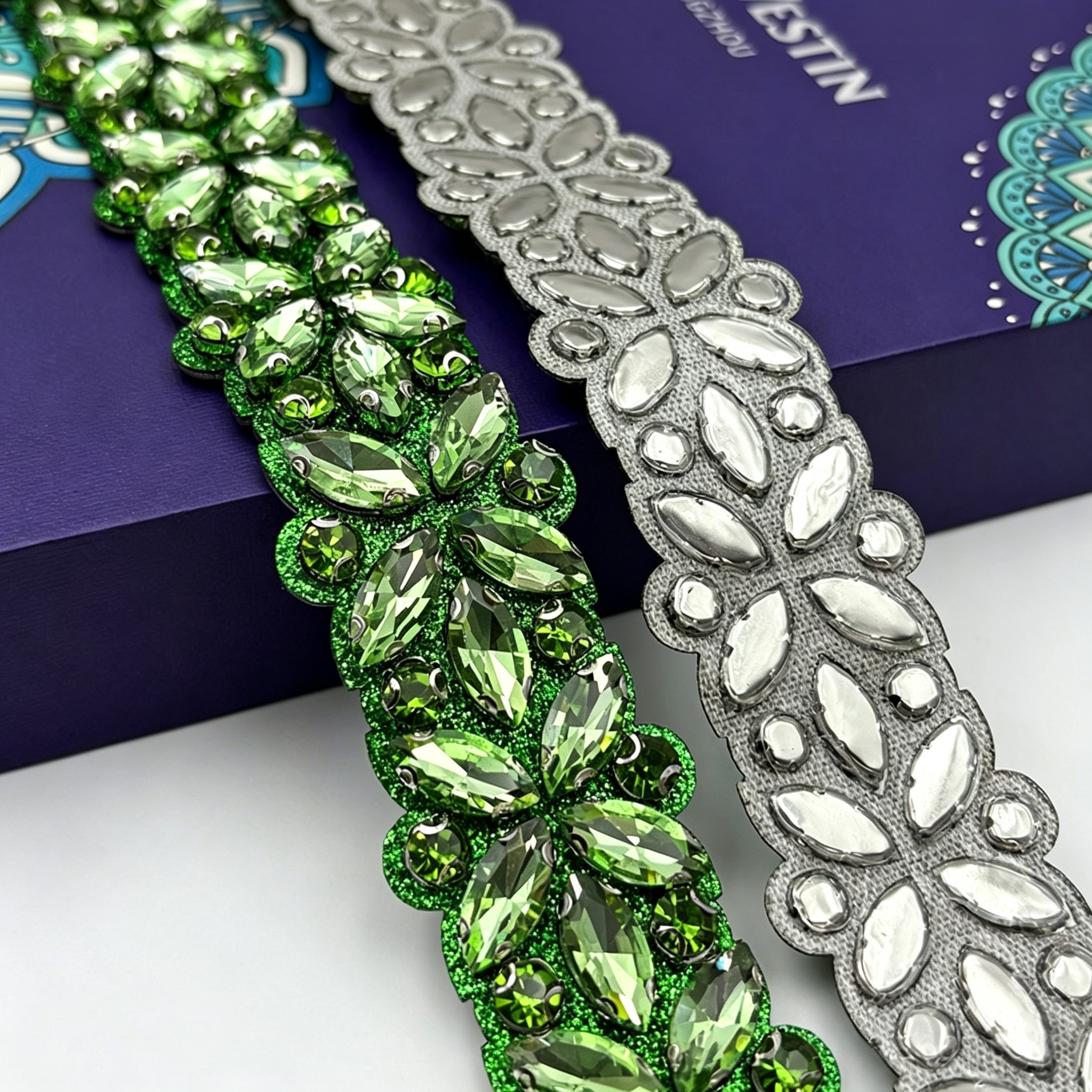 Vert clair + paillettes vert clair