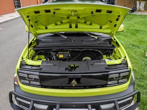 2024 Wuling Baojun Yueye gran oferta Mini SUV eléctrico puro con resistencia de 303km dirección Izquierda Verde para adultos Vehículo de nueva energía - Product Image 2