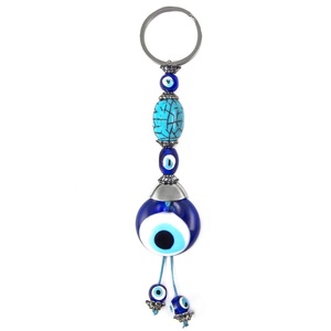 Turquesa en forma de hecho a mano de vidrio mal de ojo encanto cuentas clave cadena Hecho en Turquía - Product Image 1