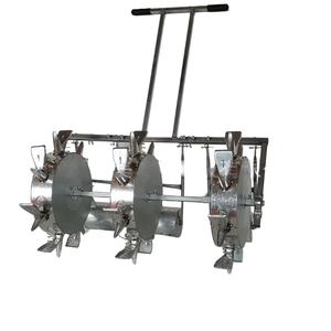 <span class=keywords><strong>Vente</strong></span> Réglable Main Pousser 3 Rangées Manuel Maïs Arachide Haricot Grain Fleur Légumes Engrais Semoir Semoir Machine - Product Image 1