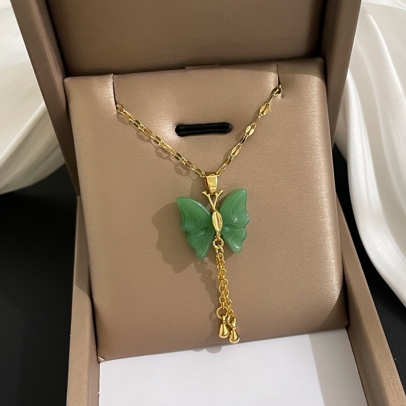 Collier en acier titane H210, pendentif en cuivre