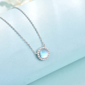 Collier élégant avec pendentif en pierre irisée pour femme, collier à breloque brillant, bijoux de mode, à porter au quotidien, cadeau - Product Image 2
