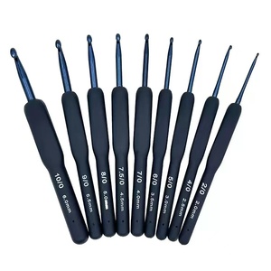 Crochets à <span class=keywords><strong>crochet</strong></span> en plastique bleu marine à manche souple pour le tricot à la main, le tissage et les outils de bricolage – Vente en gros - Product Image 1