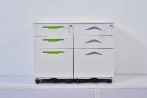 Archivador Minimalista de Acero con Tres Puertas y Ruedas, con Cerradura, para Debajo del Escritorio - Product Image 5