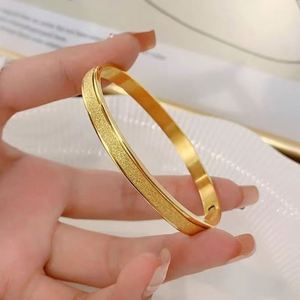 Pulsera de mujer de alta calidad Anillo de apertura de luz de lujo Nicho de galvanoplastia de oro real Planta refinada Sin color - Product Image 2