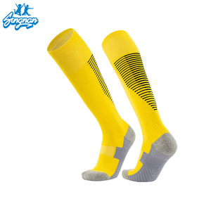 Logo personnalisé athlétique hommes chaussettes <span class=keywords><strong>de</strong></span> football personnalisé <span class=keywords><strong>bas</strong></span> doux course <span class=keywords><strong>Compression</strong></span> genou haut coton tricot jeunesse Sport Grip chaussettes - Product Image 6