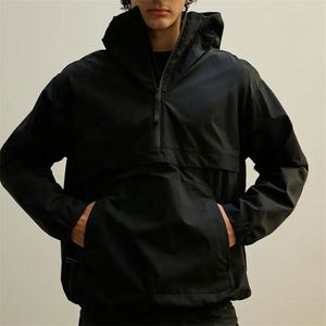 Ropa de verano informal de poliéster 100% personalizada para hombre, chaqueta con capucha y media cremallera bordada, conjunto de pantalones cortos con patrón sólido, temporada de otoño - Product Image 2