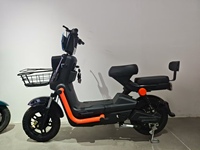 Scooter Eléctrico Urbano de 800W sin Escobillas con Batería de 60V 20Ah, Suspensión Completa y Control por Voz Inteligente