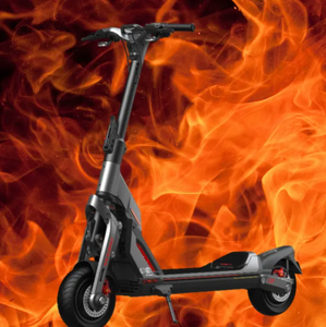 GT1 1400W High Speed Scooter with 11inch Fold 900 Lumens LED <b>Lighting</b> 58.8V Motor Load 150 kg Range 70km Per Charge - Product Image 5