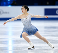 Robe de patinage artistique à manches longues dégradé bleu argenté, dos en V en maille, jupe ornée de strass pour filles adultes, compétition et performance