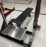 Station de musculation intégrée pour développés couchés |   Banc de musculation robuste |   Rack de musculation multifonctionnel