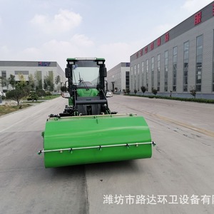 Road <b>Sweeper</b> Diesel <b>Powered</b> Cleaning Machine For Tunnel Road Highway Sweeping Efficient Operation - Product Image 4