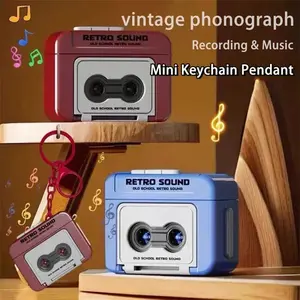 Nouveau modèle de jouet rétro en forme d'<span class=keywords><strong>enregistreur</strong></span> à cassette, mini jouet sonore amusant avec boîte à musique, porte-clés pendentif - Product Image 4