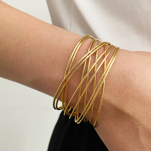 Bracelet polyvalent en alliage plaqué or, givré, multicouche, haut de gamme, tendance, géométrique, superposition classique, vintage, transfrontalier - Product Image 3
